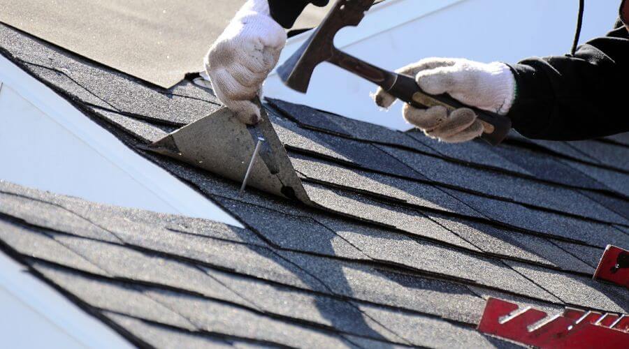 Expert Emergency Roof Repairs services in Maroa, IL